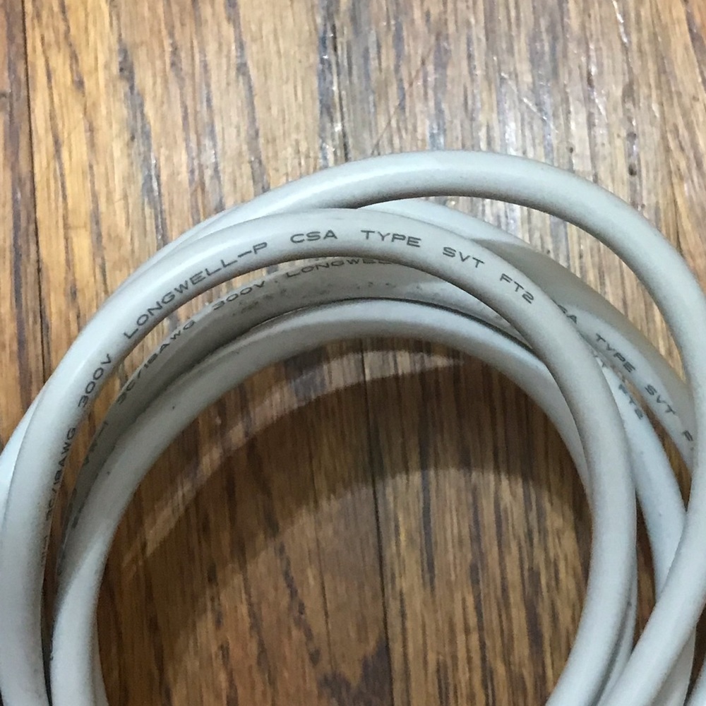 Longwell E55333 VW-1 3C/18AWG 300V TYPE SVT Computer Desktop Monitor Power Cord - Picture 8 of 13
